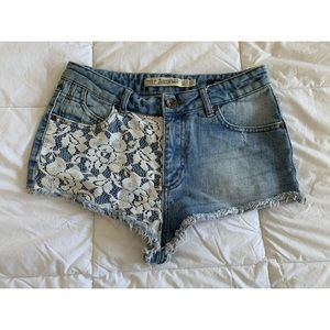 Zara Women's TRF Denim Distressed Jean Shorts